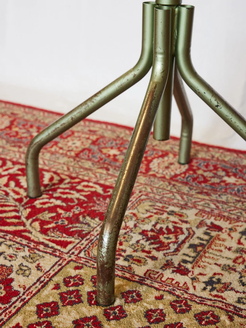 Axel, le tabouret d'atelier vert électrique N°705