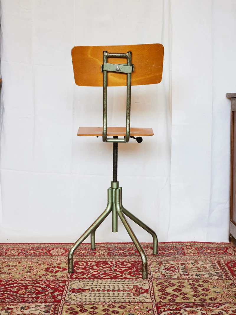 Axel, le tabouret d'atelier vert électrique N°705