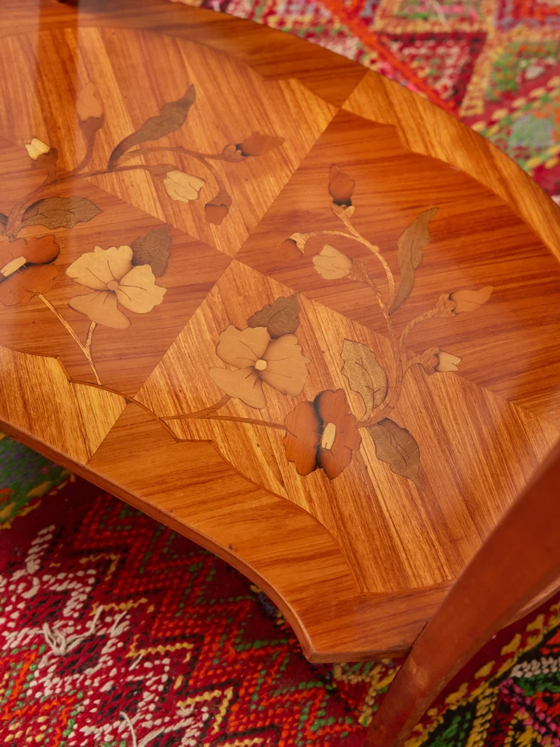 Francine, la table d'appoint en marqueterie N°1097