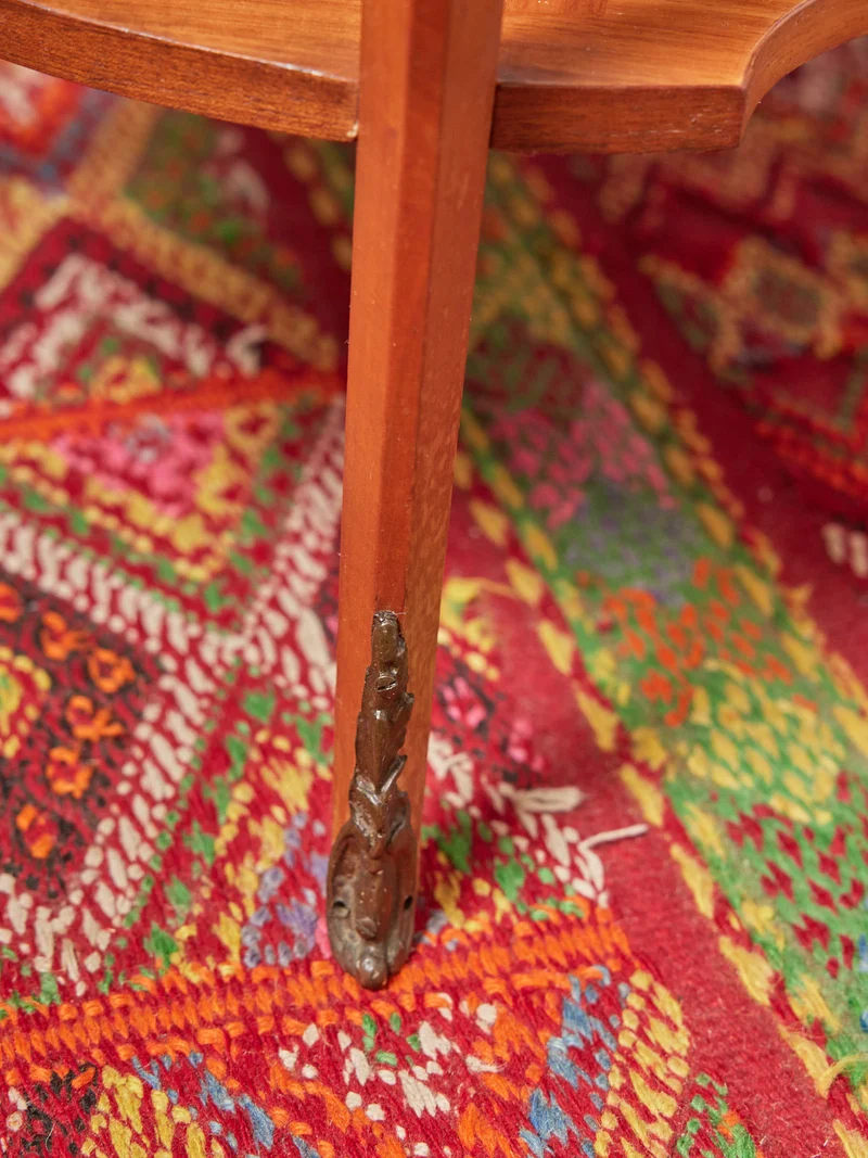 Francine, la table d'appoint en marqueterie N°1097