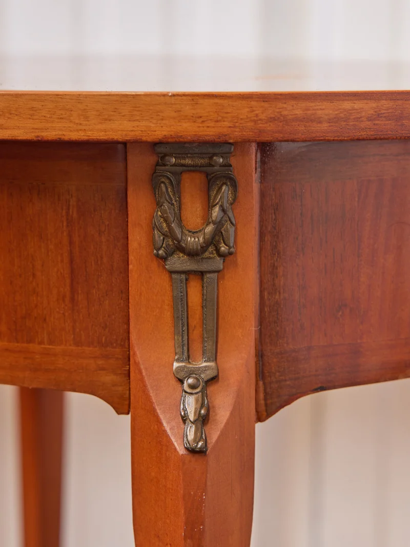 Francine, la table d'appoint en marqueterie N°1097