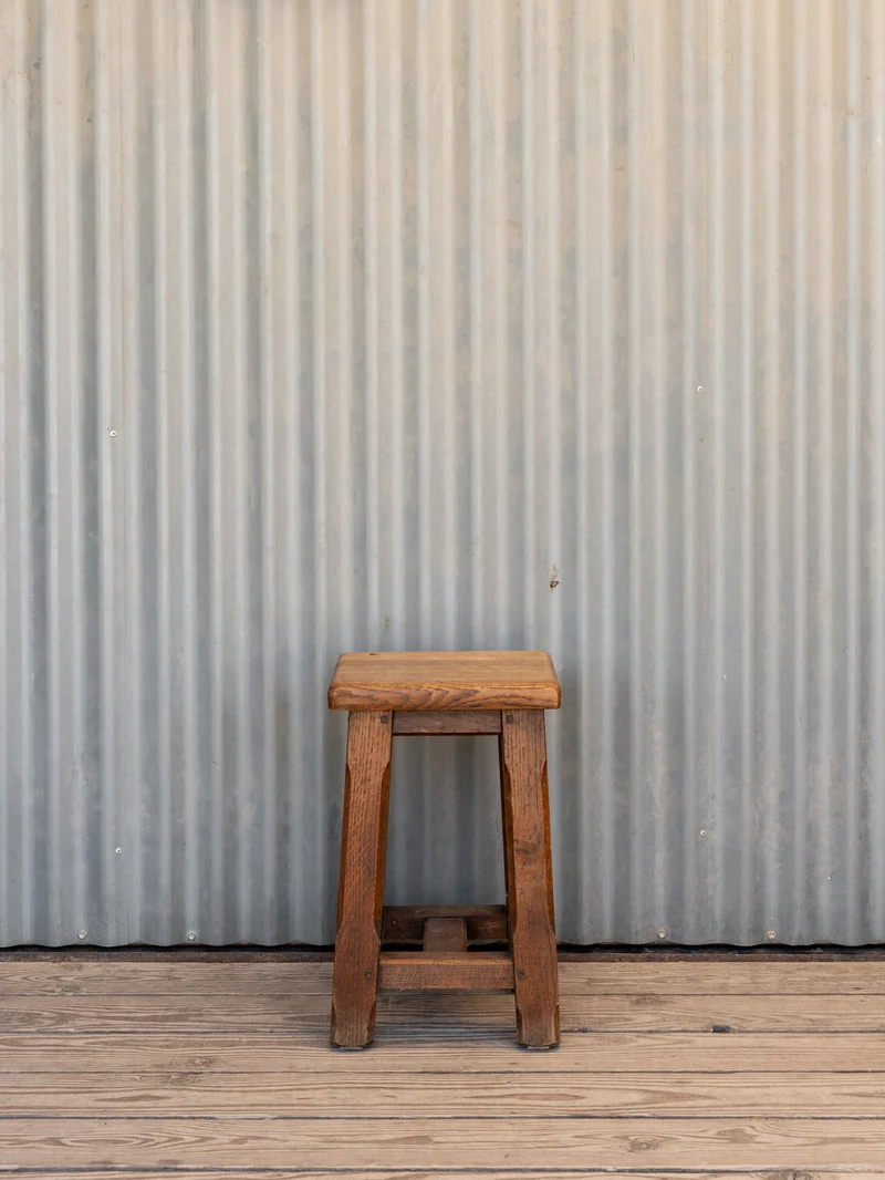 Regis, le tabouret en bois N°1473