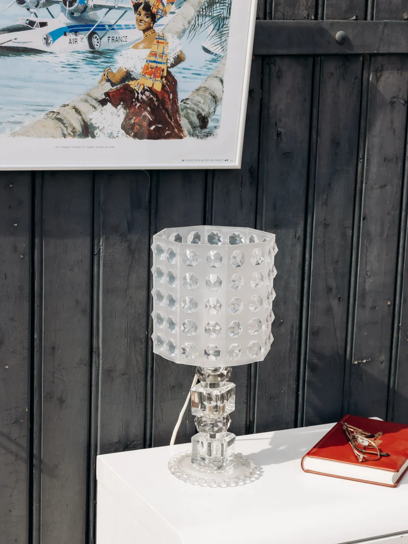 Julia, la lampe en verre et plexiglass N°978