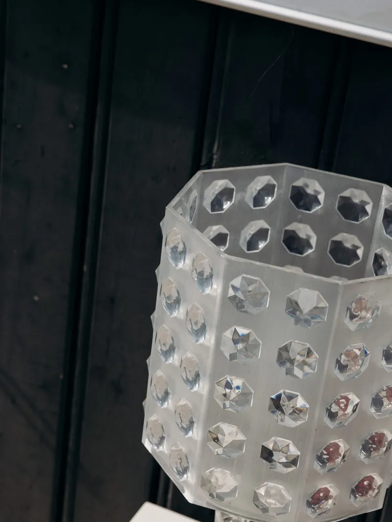 Julia, la lampe en verre et plexiglass N°978