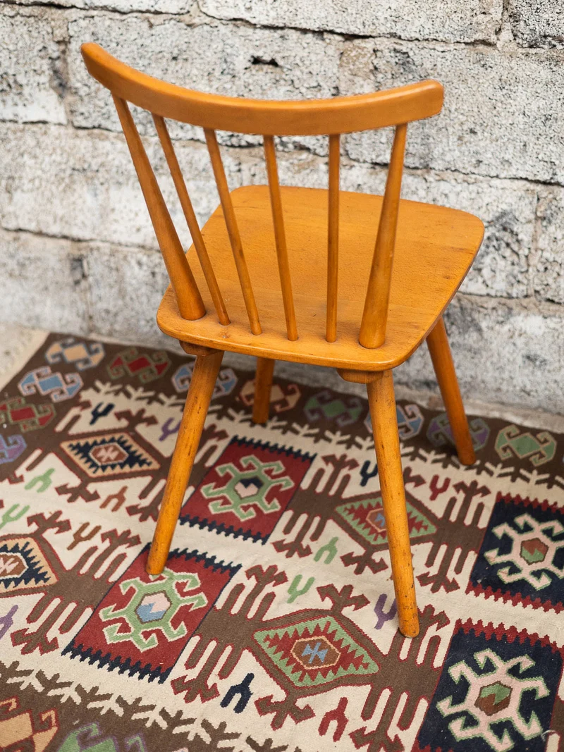 Alma, les paires de chaises à barreaux N°1720