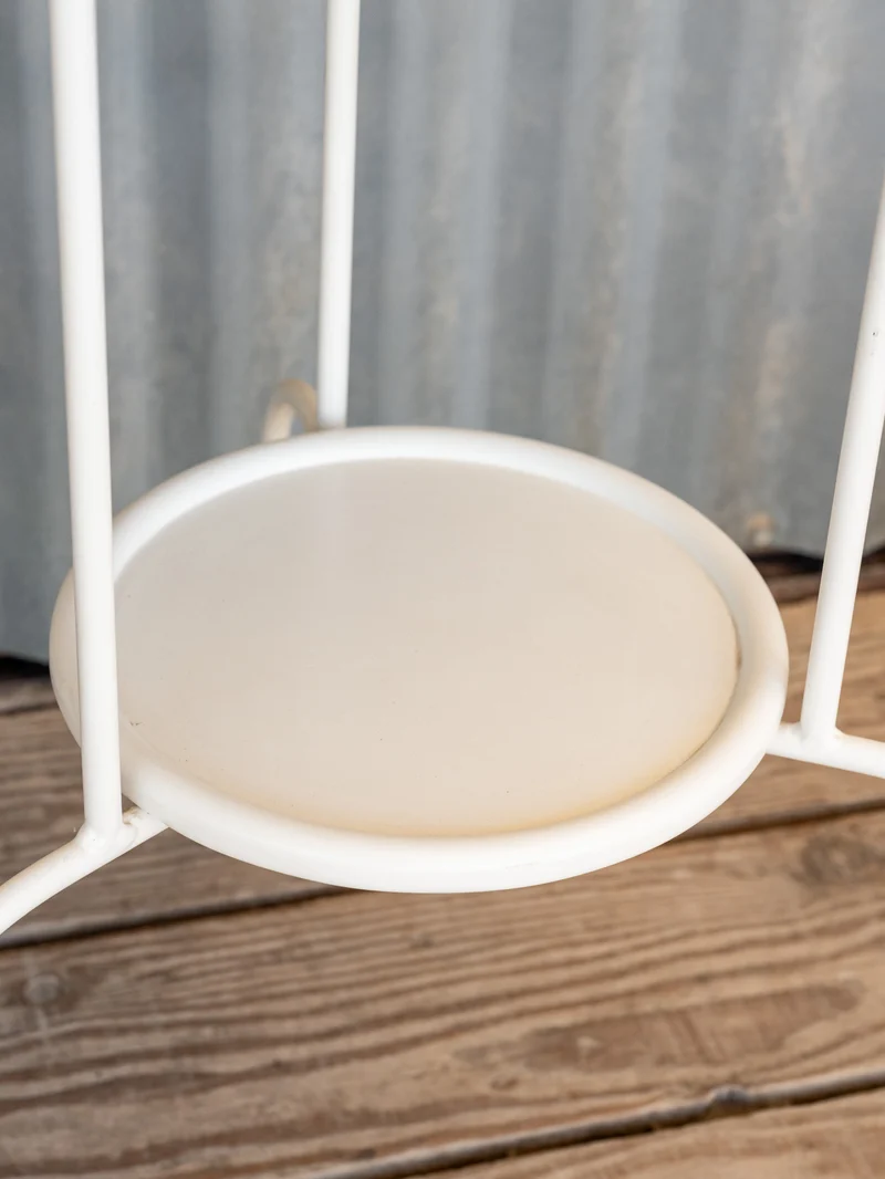 Francine, la table d'appoint en métal blanc N°1122