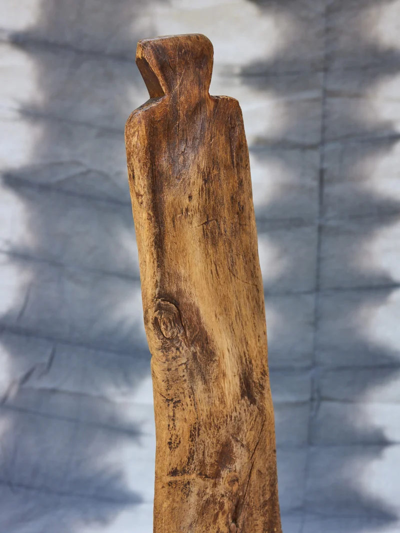 Ernest, l'assise exotique en bois N°1056