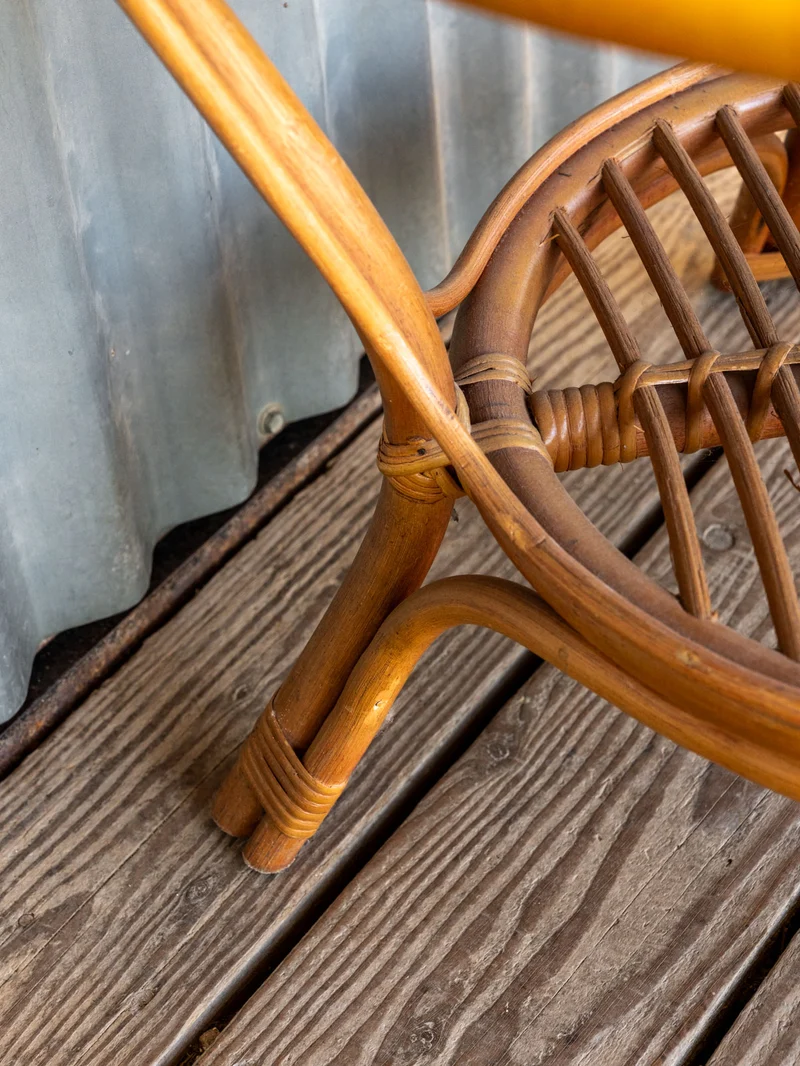 Francine, la table d'appoint en rotin N°1116