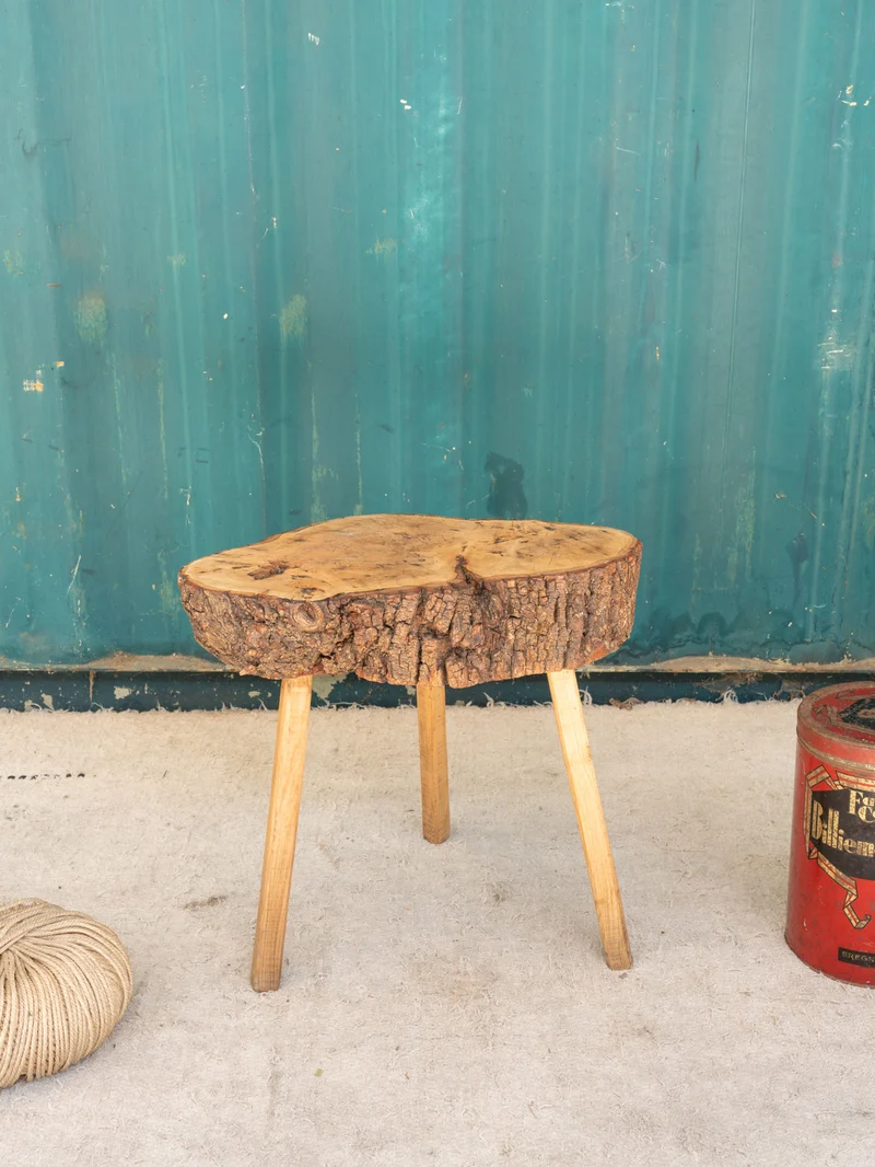 Regis, le tabouret en bois N°1467