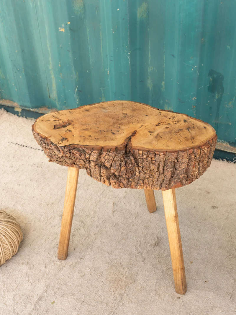 Regis, le tabouret en bois N°1467