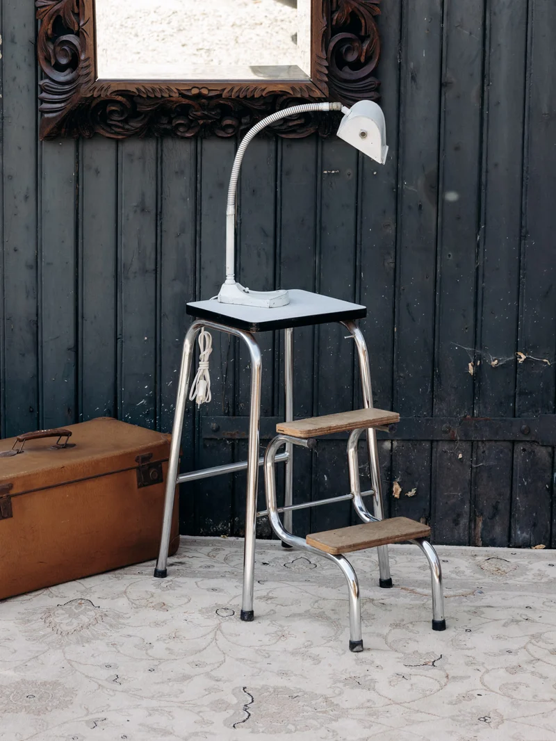 Axel, le tabouret-escabeau en formica N°703