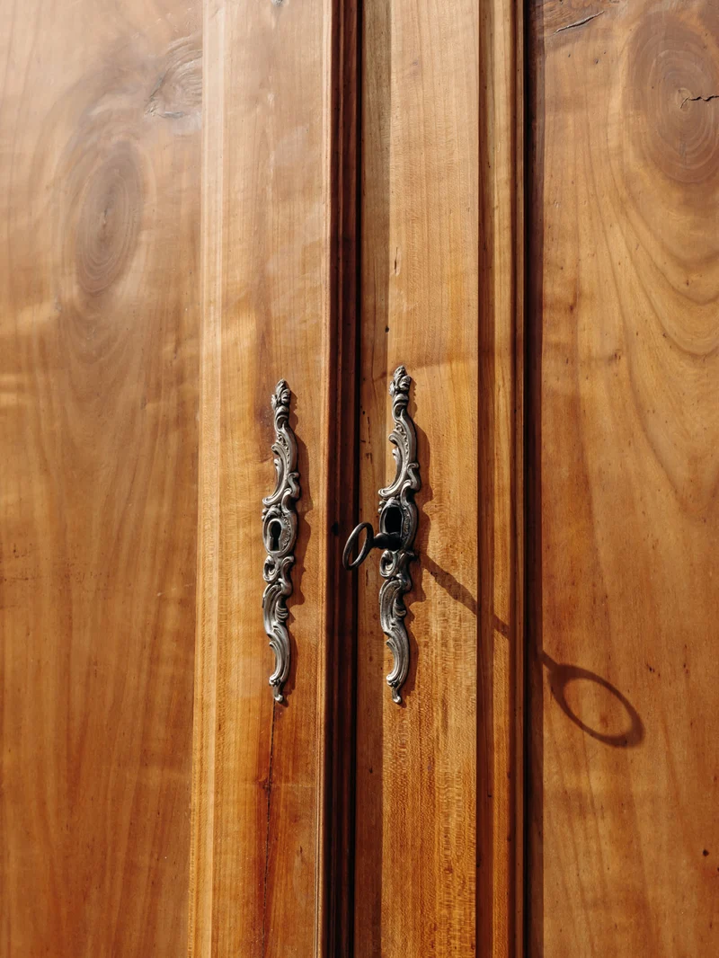 Blandine, l'armoire normande en merisier massif N°480