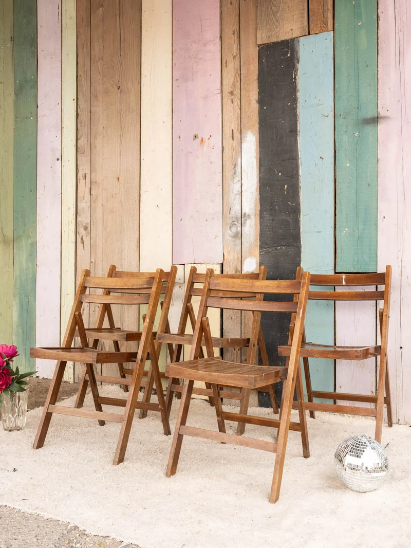 Claude, le lot de 5 chaises en bois N°1412