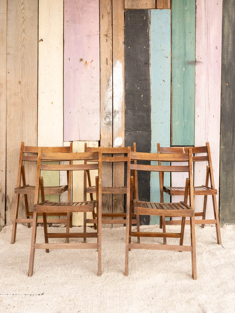 Claude, le lot de 5 chaises en bois N°1412