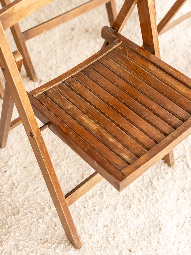 Claude, le lot de 5 chaises en bois N°1412