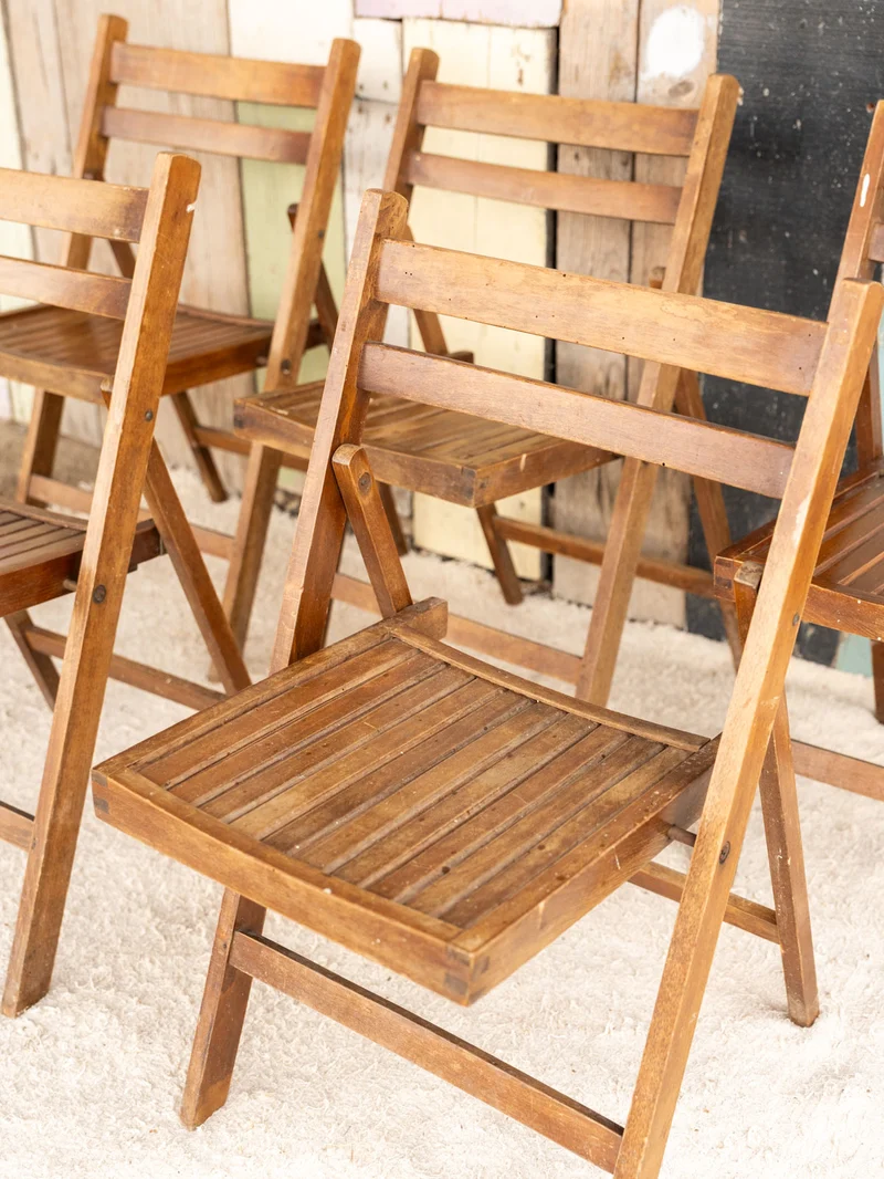 Claude, le lot de 5 chaises en bois N°1412