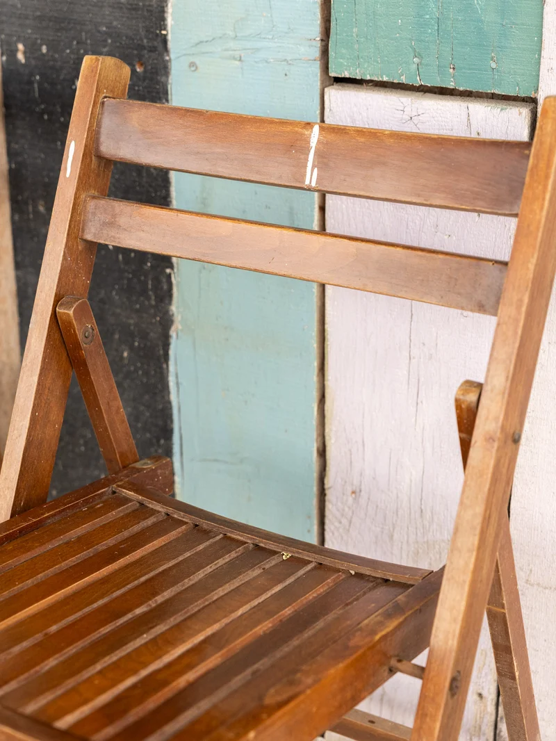 Claude, le lot de 5 chaises en bois N°1412