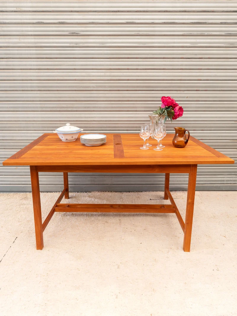 Romy, la table à manger en bois N°1444