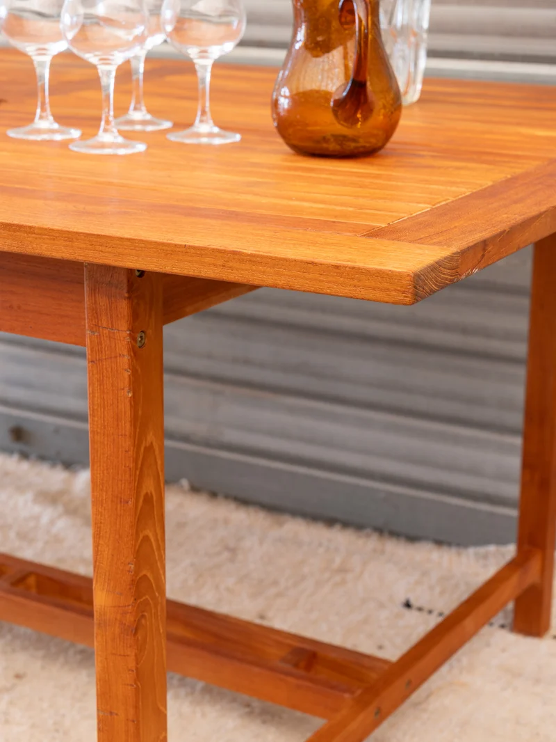 Romy, la table à manger en bois N°1444