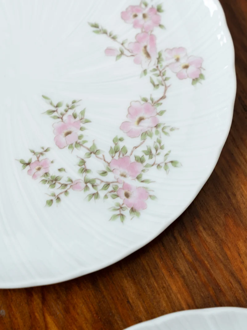 Antoinette, le lot de 6 assiettes à dessert en porcelaine de Limoges Bernardaud N°319