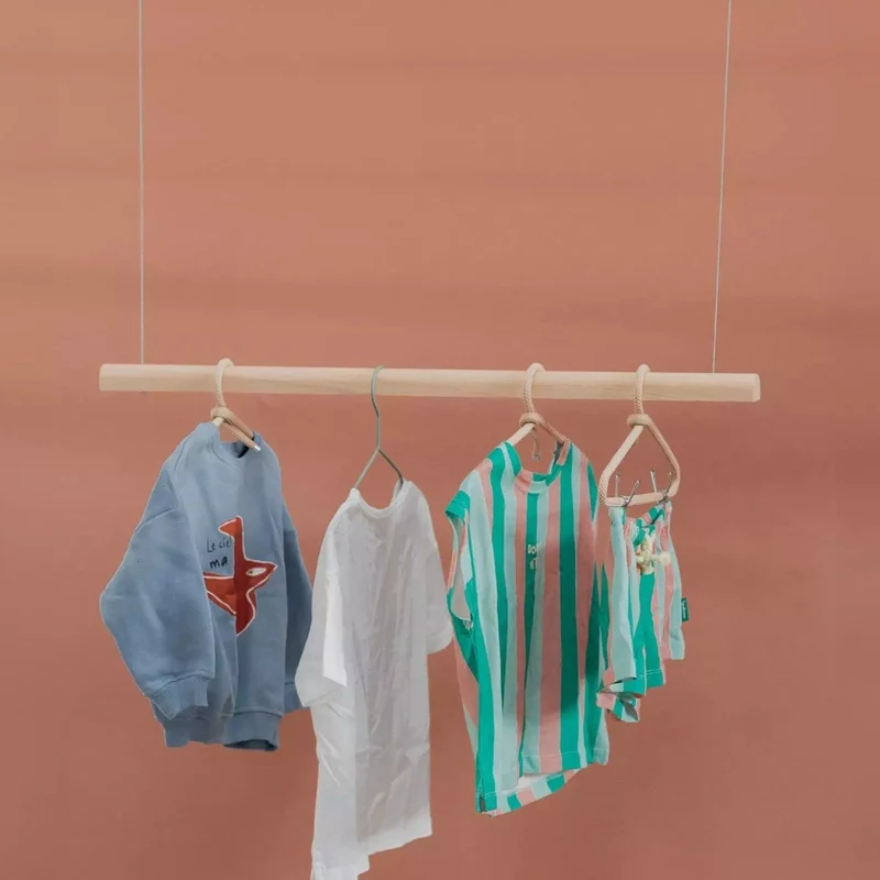 Portants à vêtements - La Barre suspendue