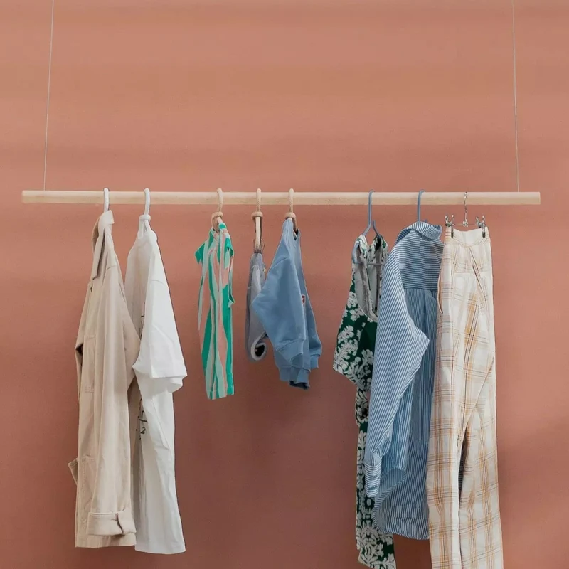 Portants à vêtements - La Barre suspendue