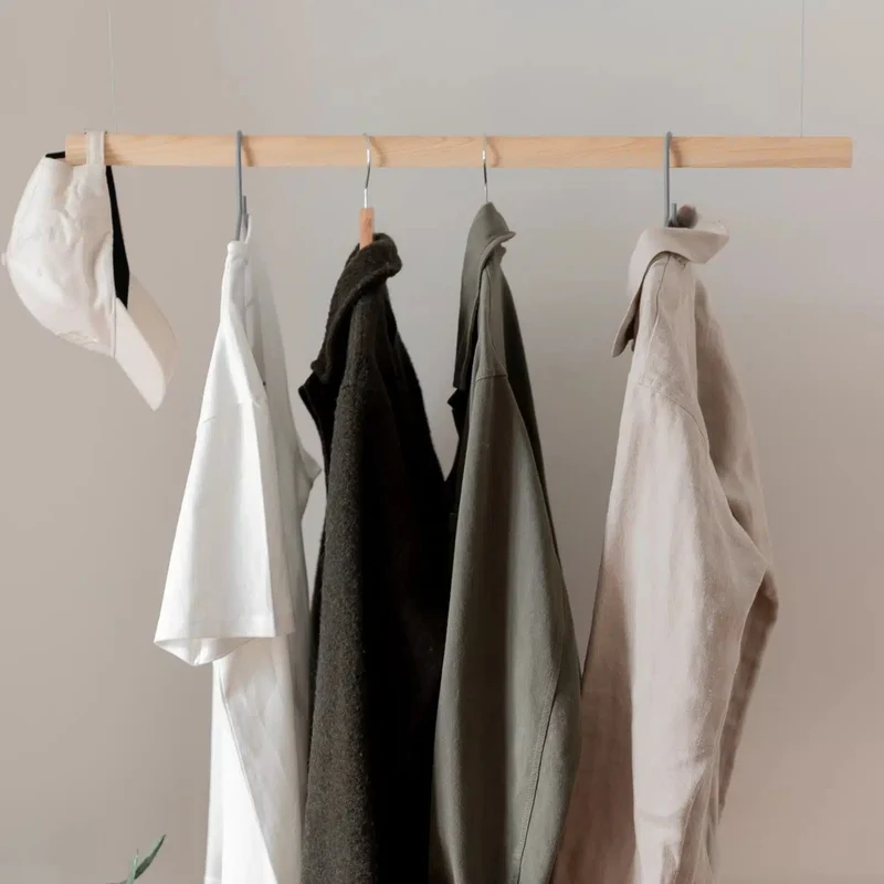 Portants à vêtements - La Barre suspendue