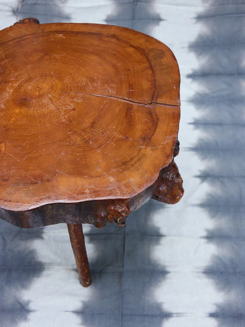 Donna, la table de salon brutaliste N°1073
