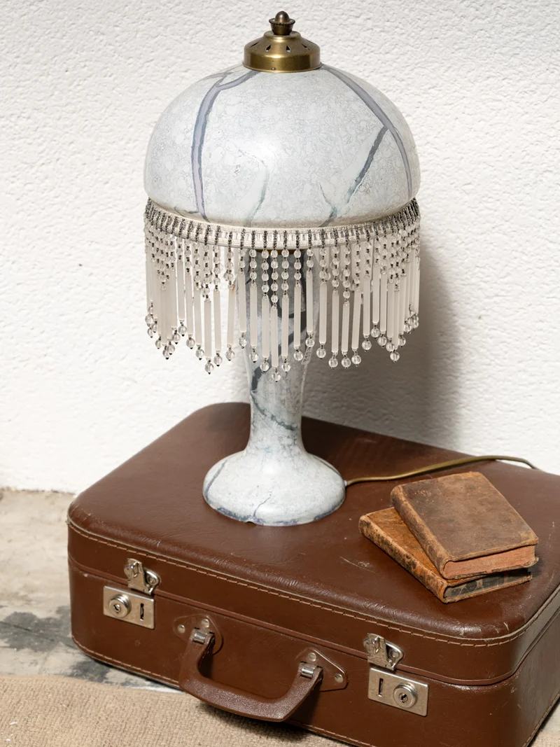 Suzanne, la lampe décorative en verre marbré style Art Déco N°603