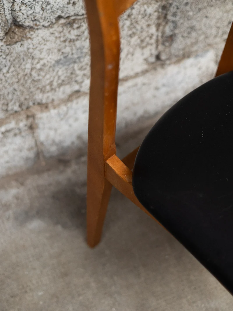 Alma, la paire de chaises en skaï N°1722