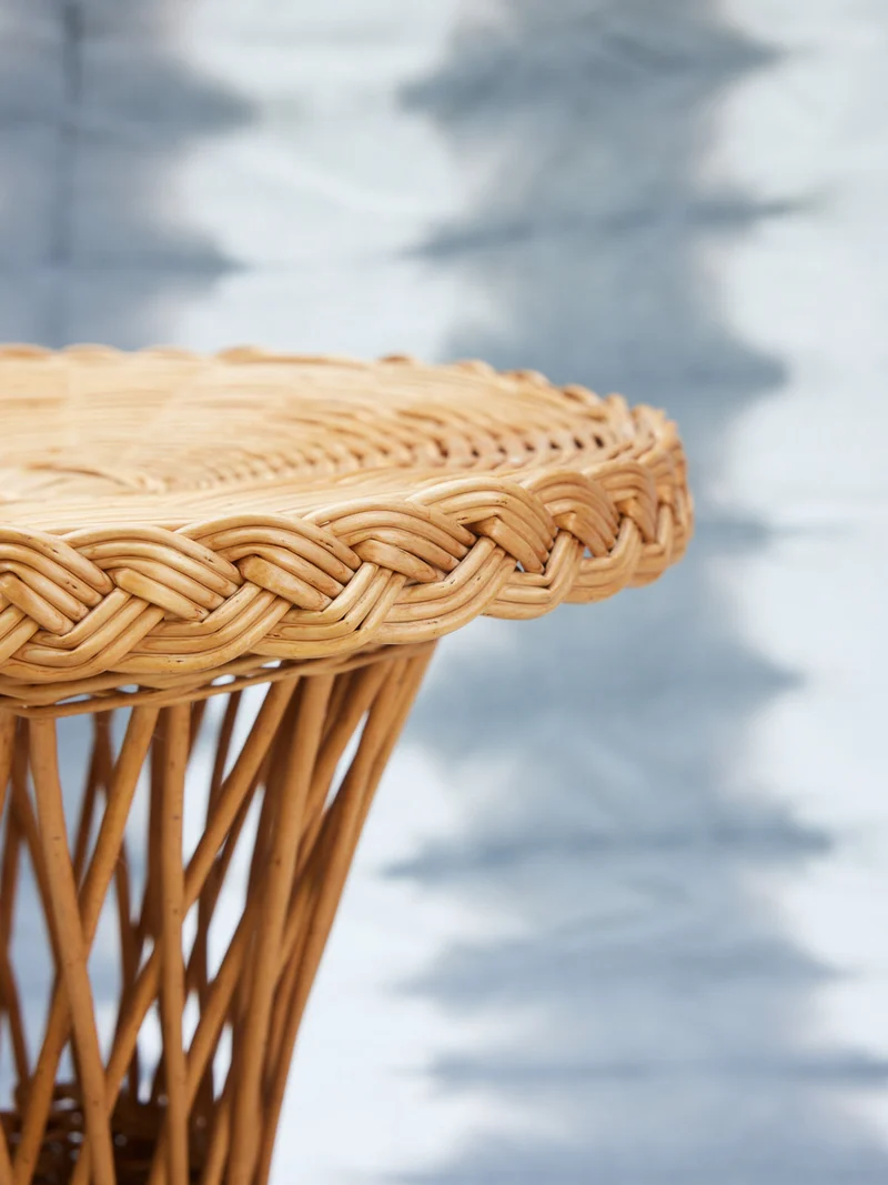 Francine, la petite table diabolo en rotin N°1062