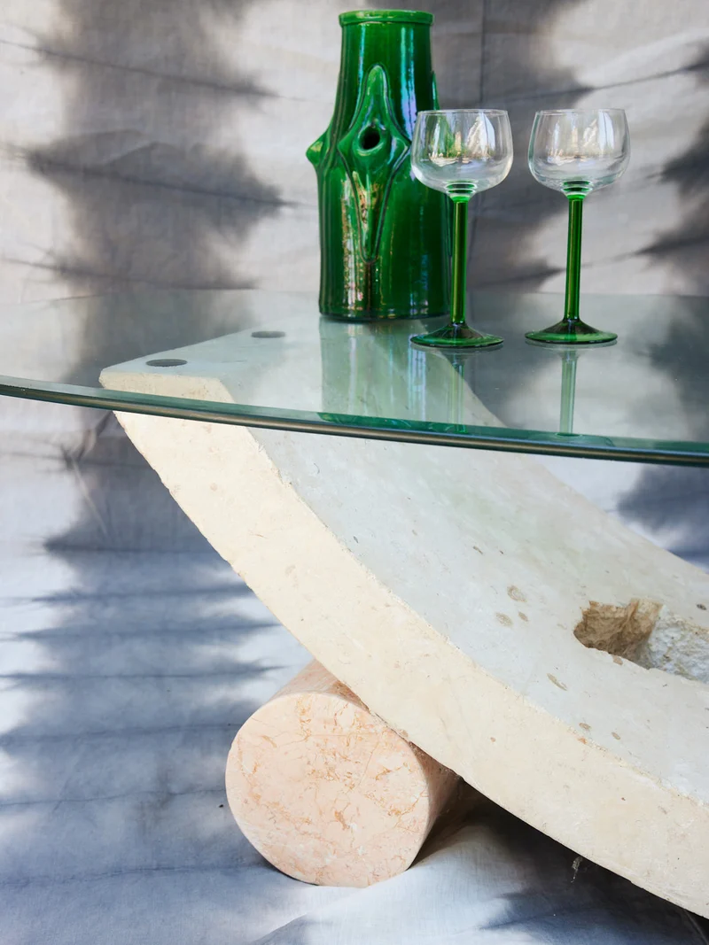 Marie-Pierre, la table basse en travertin et verre N°84