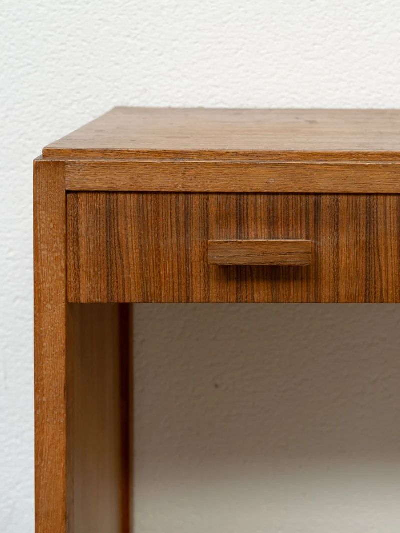 Louise, la coiffeuse en bois N°319