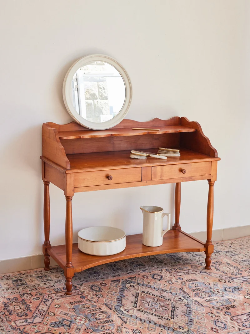 Louise, la coiffeuse en bois N°317