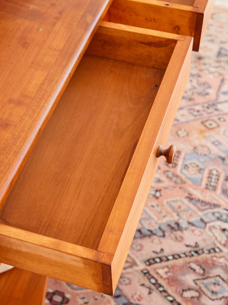 Louise, la coiffeuse en bois N°317