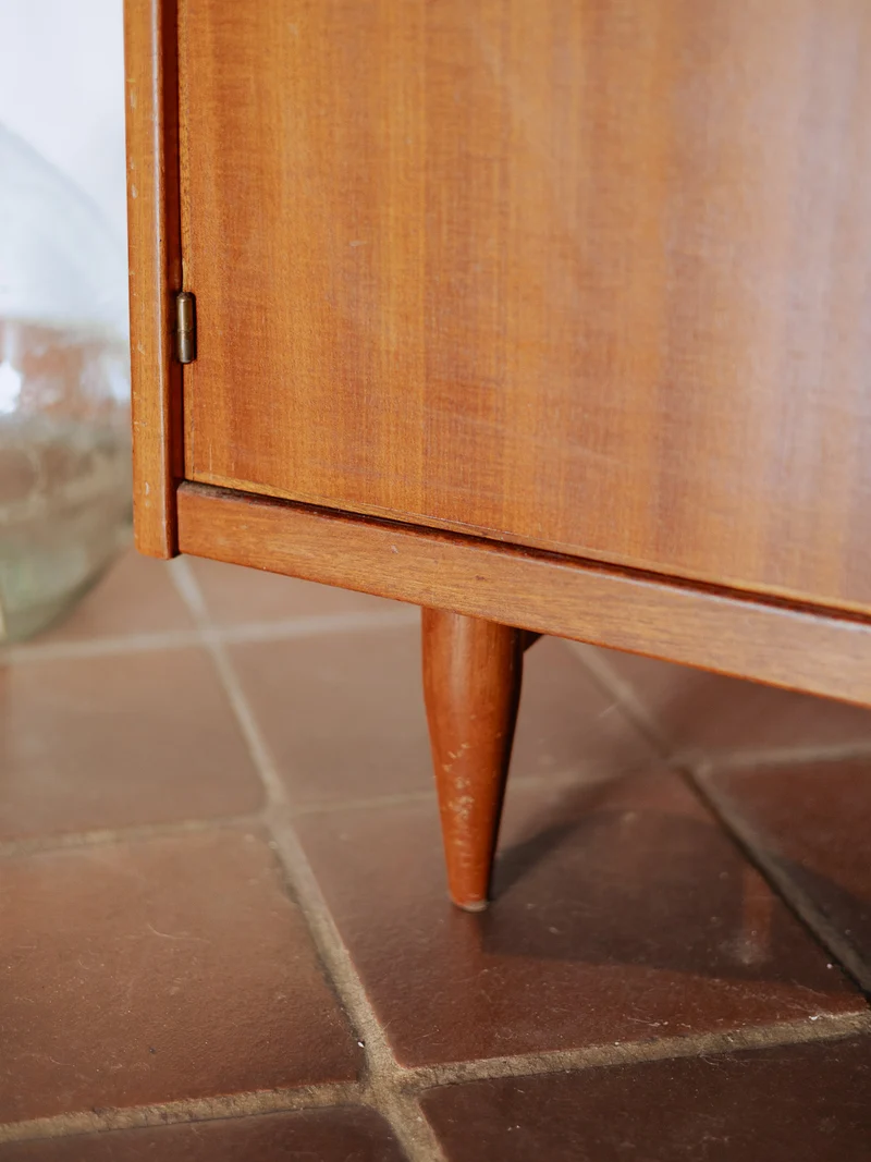 Olga, la commode au plateau en marbre blanc N°686
