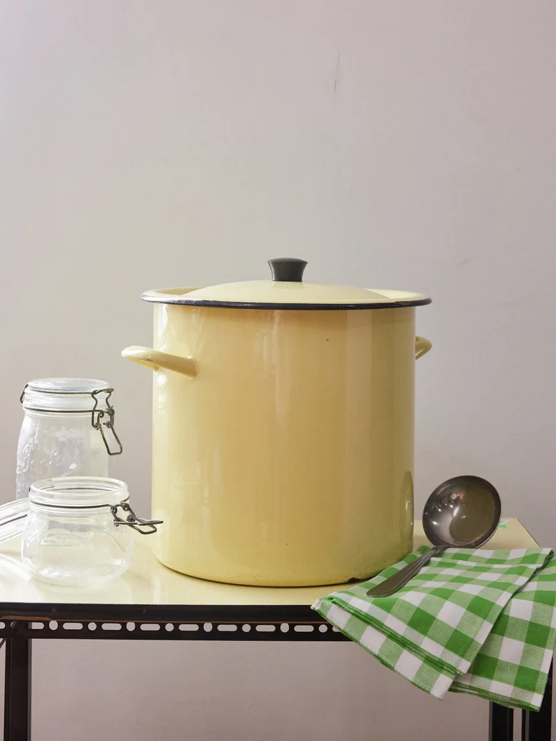 Alix, la marmite en émail vintage N°1078