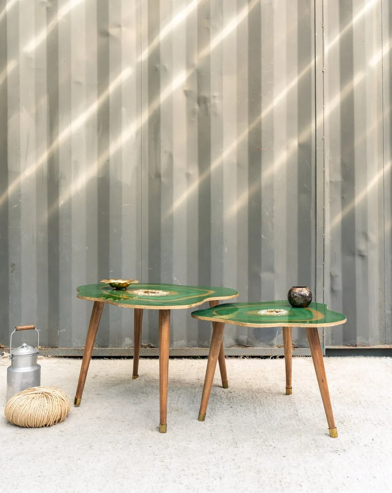 Barbara, les tables gigognes en bois vertes N°171