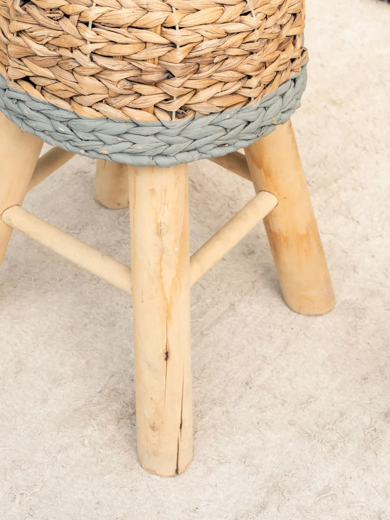 Regis, le tabouret en osier et bois N°1466