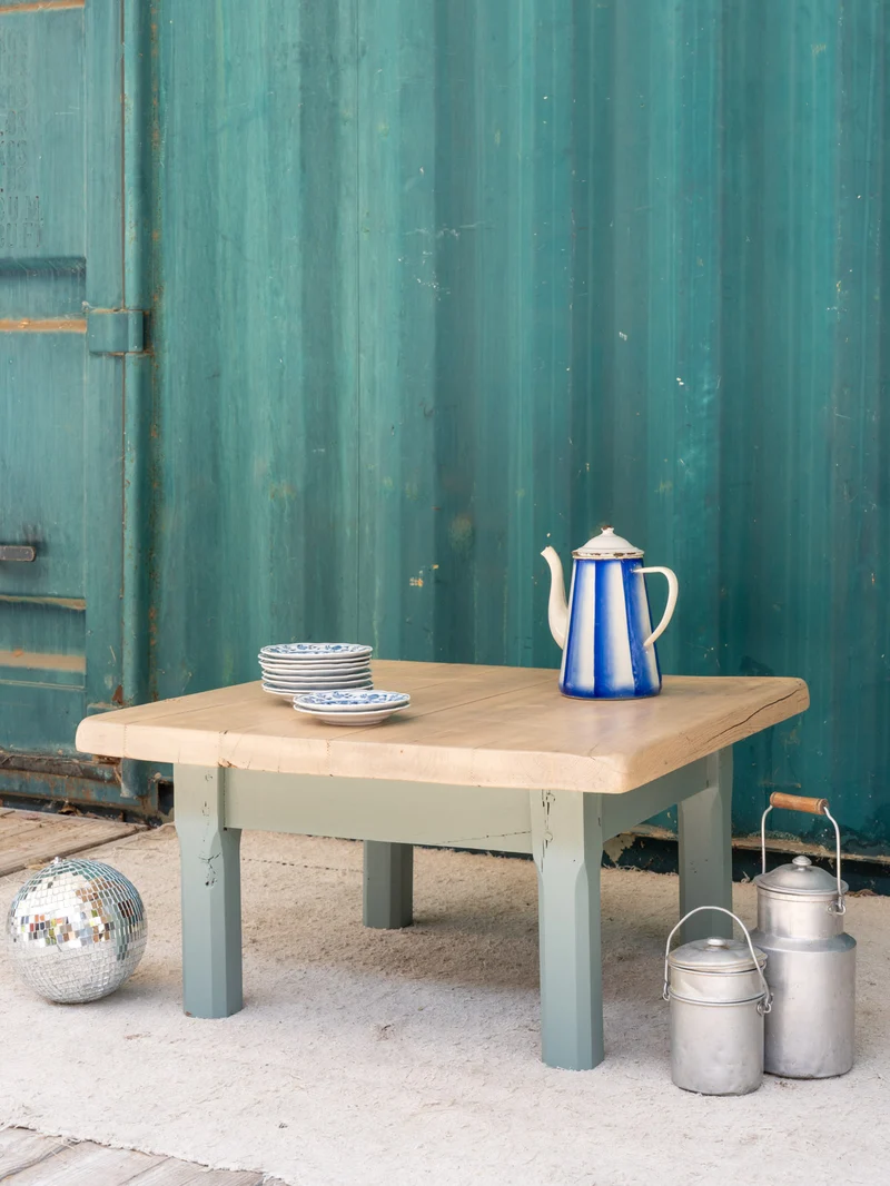 Léonie, la table basse en bois vert d'eau N°1065