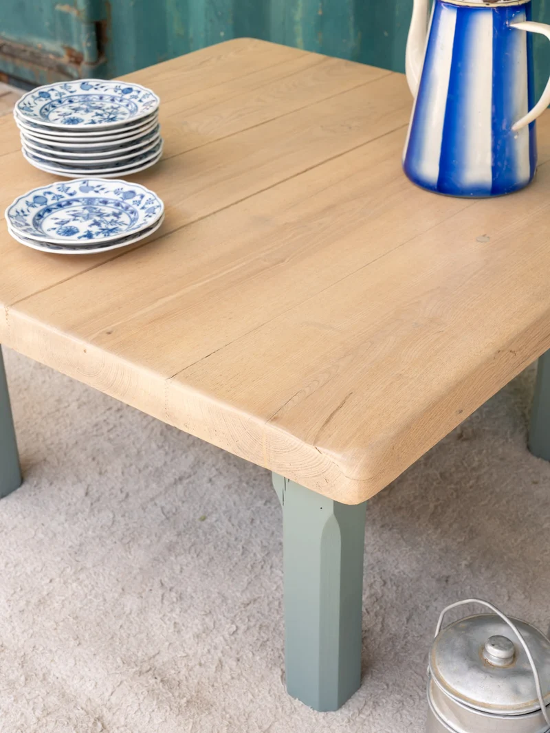 Léonie, la table basse en bois vert d'eau N°1065