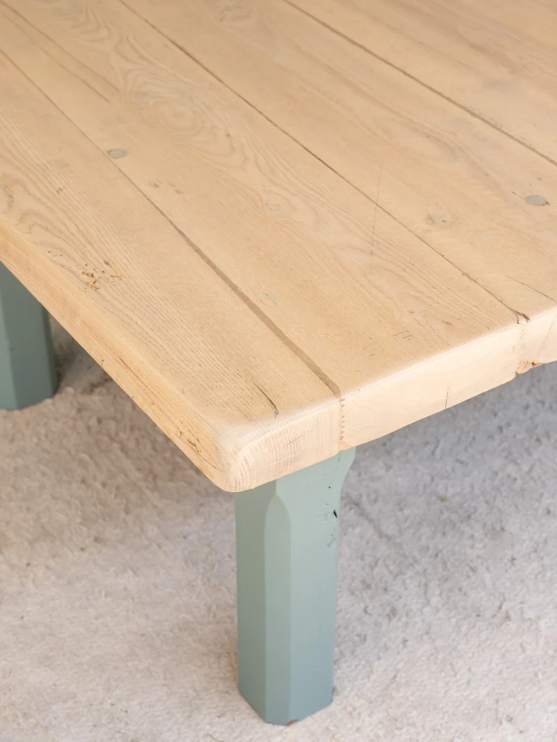 Léonie, la table basse en bois vert d'eau N°1065