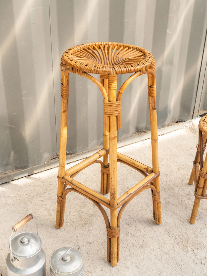 Gaston, la paire de tabourets en rotin N°194