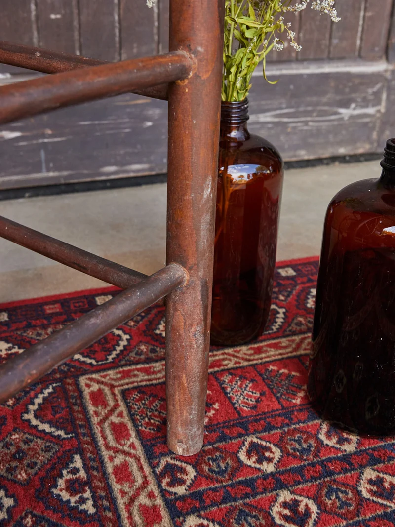 Gaston, le tabouret de bar en bois et paillage N°185