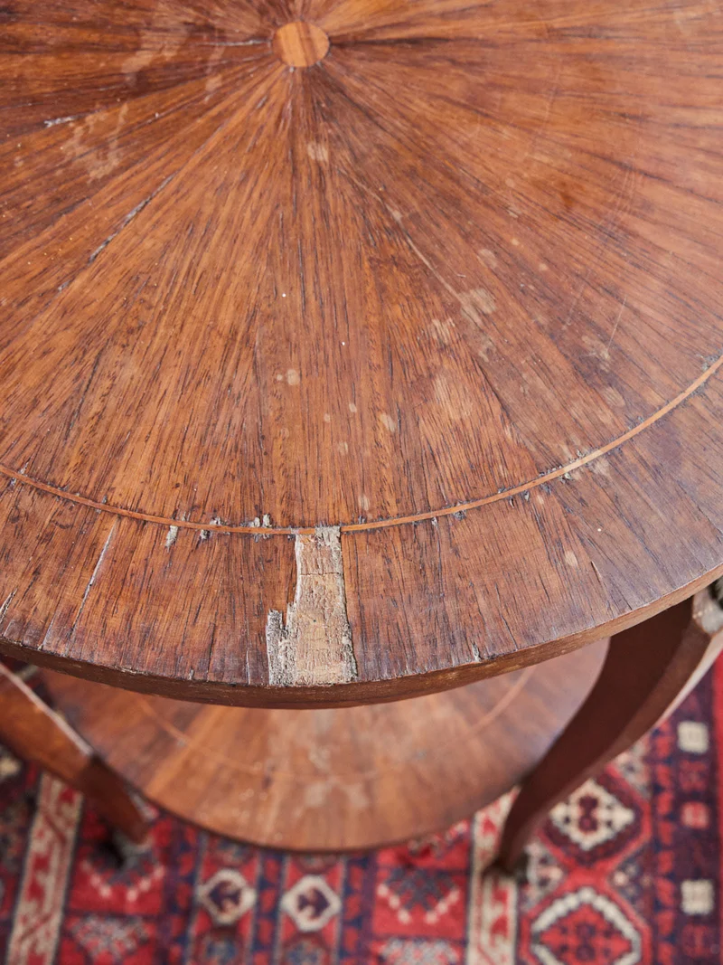Alfred, le guéridon ancien en bois N°214