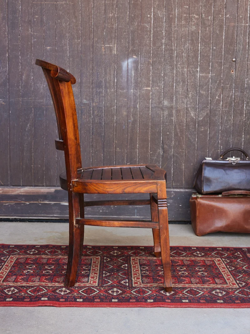 Claude, la paire de chaises en acajou N°1349