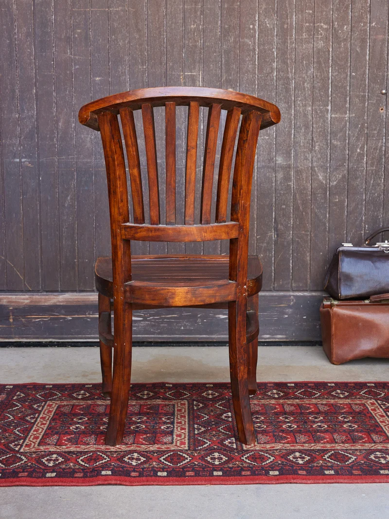 Claude, la paire de chaises en acajou N°1349