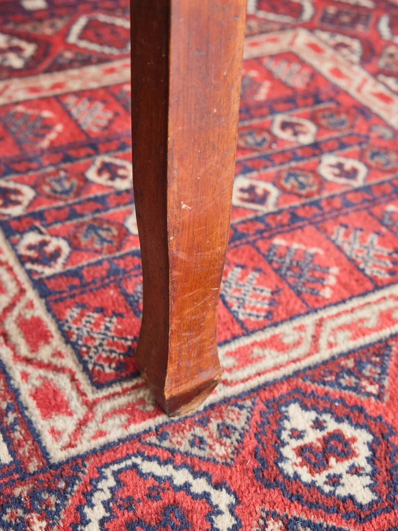 Claude, la paire de chaises en acajou N°1349