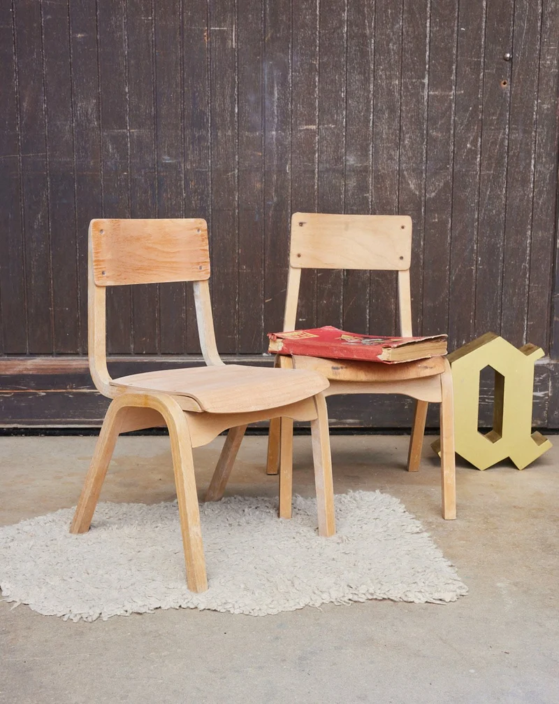 Ernestine, la paire de chaises en bois clair pour enfant N°1290