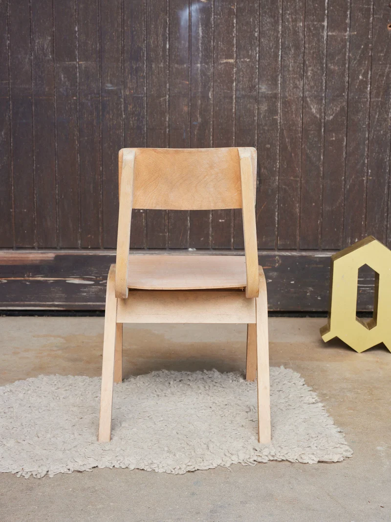Ernestine, la paire de chaises en bois clair pour enfant N°1290